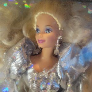 1992 VINTAGE HAPPY HOLIDAYS 1992 BARBIE #1429 Mattel Special Edition Blonde